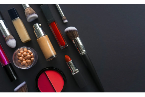Mastering the Art of the Beauty Background: A Guide to High-Impact Product Photography